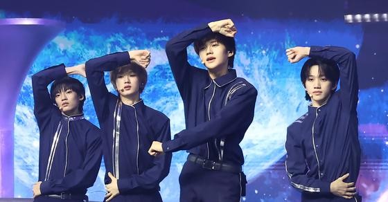A2O SOUL Debut With 15 Members at KINTEX and Lead With SUPERSTAR