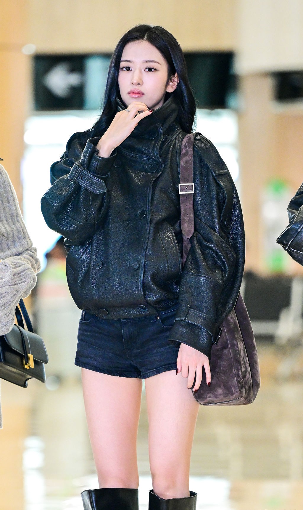 IVE's An Yujin Turns Gimpo Airport Into a Runway Before Tokyo Show