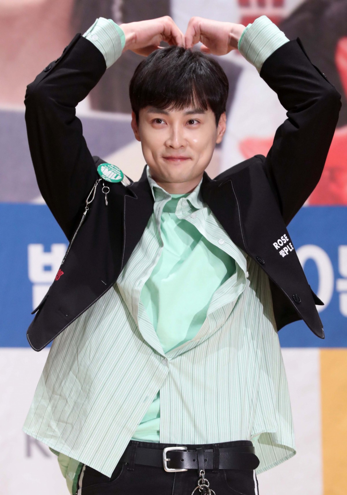 Min Kyung-hoon Is Leaving Knowing Bros After 11 Years as a Founding Member