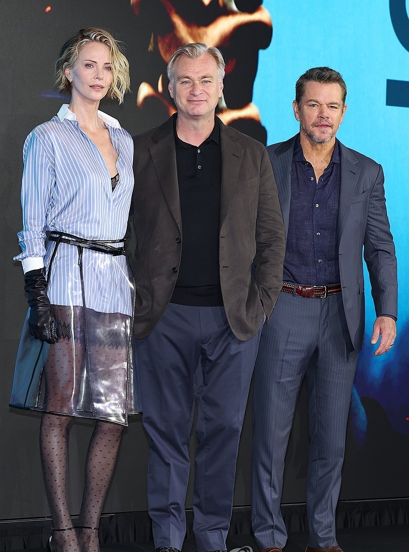 Christopher Nolan Finally Visits Korea After 10 Years of Wanting To