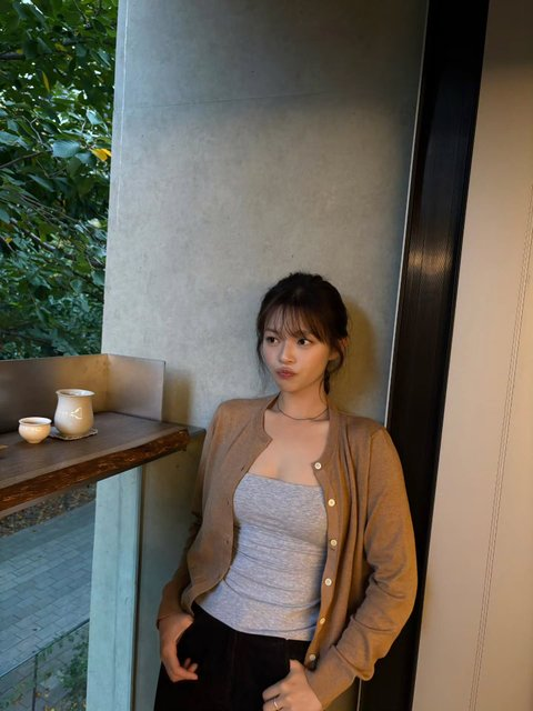 TWICE's Jeongyeon Is Back in Her Glory Days, but One Thread Won't Let the Timing Go