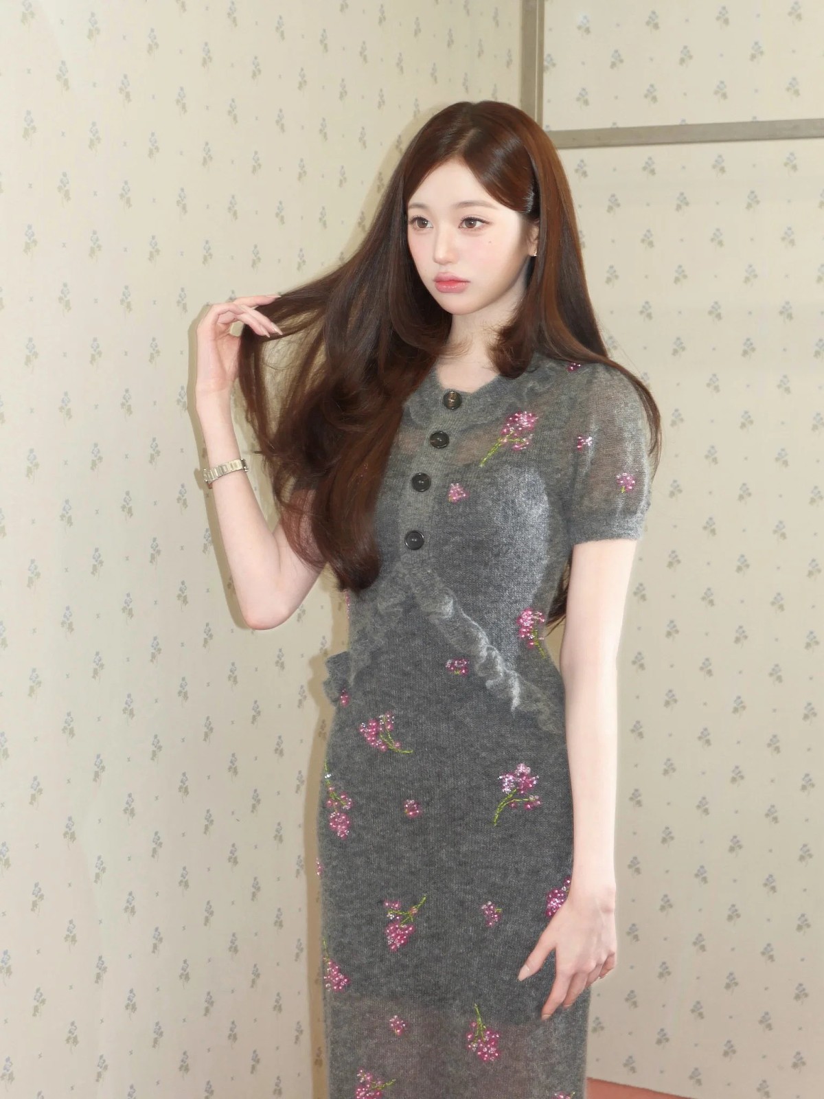 Jang Wonyoung, Kim Jiwon and Gong Hyo Jin Wear the Same 1 Million Won Dress