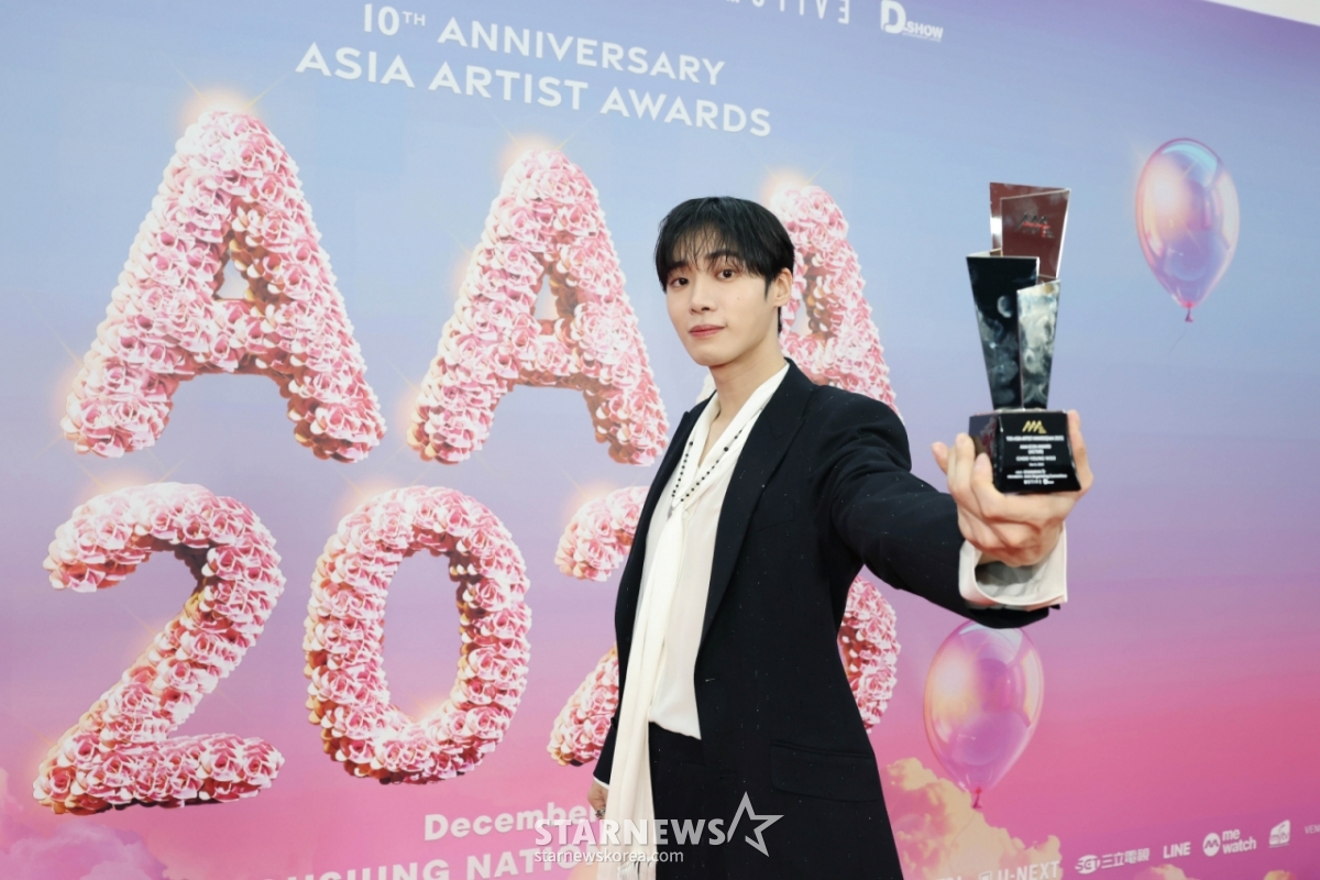 Choo Young-woo Reveals the Discipline Behind His Rapid Rise: 'I'm Not Naturally Gifted, I Just Study Scripts Obsessively'