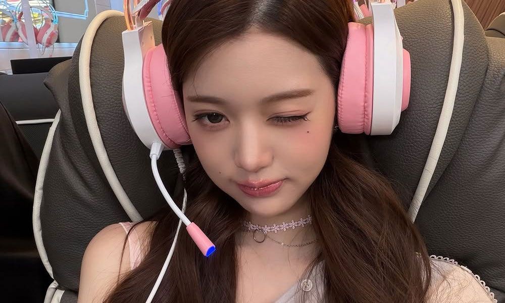 IVE's Jang Wonyoung Wins PUBG on Her First-Ever PC Bang Visit at 23