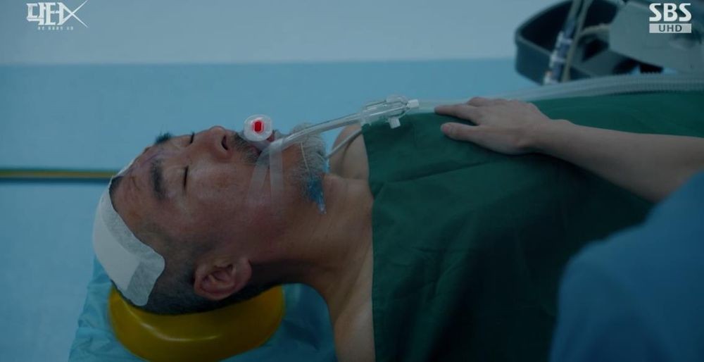 Doctor X Episode 7 Reveals the 'Bullet' in Ha Sung-kwang's Skull Was His Brother's Bone
