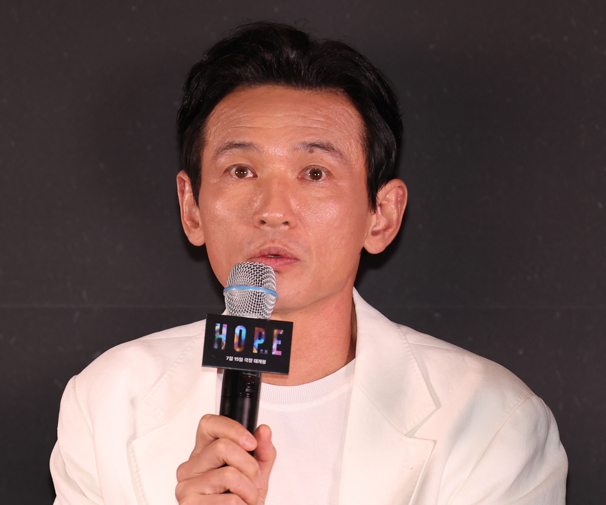 Hwang Jung-min's Agency Confirms Stalking Allegations Amid Online Abuse