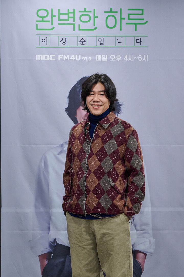 Lee Sang-soon Has Missed 8 Radio Broadcasts and His Agency Has Nothing to Say
