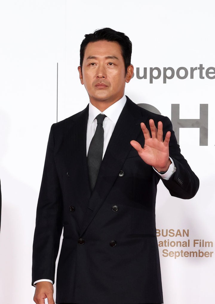 Ha Jung-woo Takes Lead in the Prequel 'Inside Men: The Birth of Villains'
