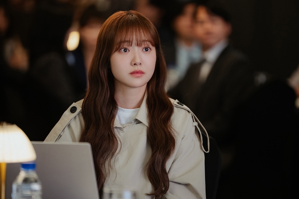 Choi-ae's Employee Wraps With 3.1% Ratings as Kim Hye-jun Reflects on Nailing Her Romcom Debut