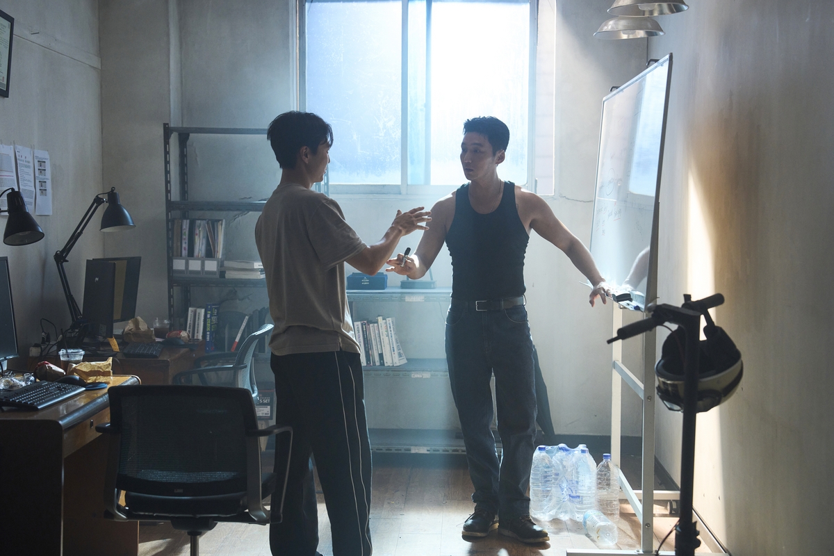 Tazza: Song of Beelzebub closes Korea's 20-year gambling film series with a story of friendship turned betrayal