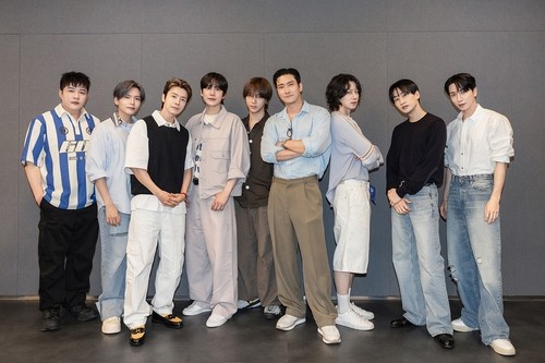 Stray Kids, aespa, TXT, IVE and More Are All Headed to This One Hong Kong Awards Show
