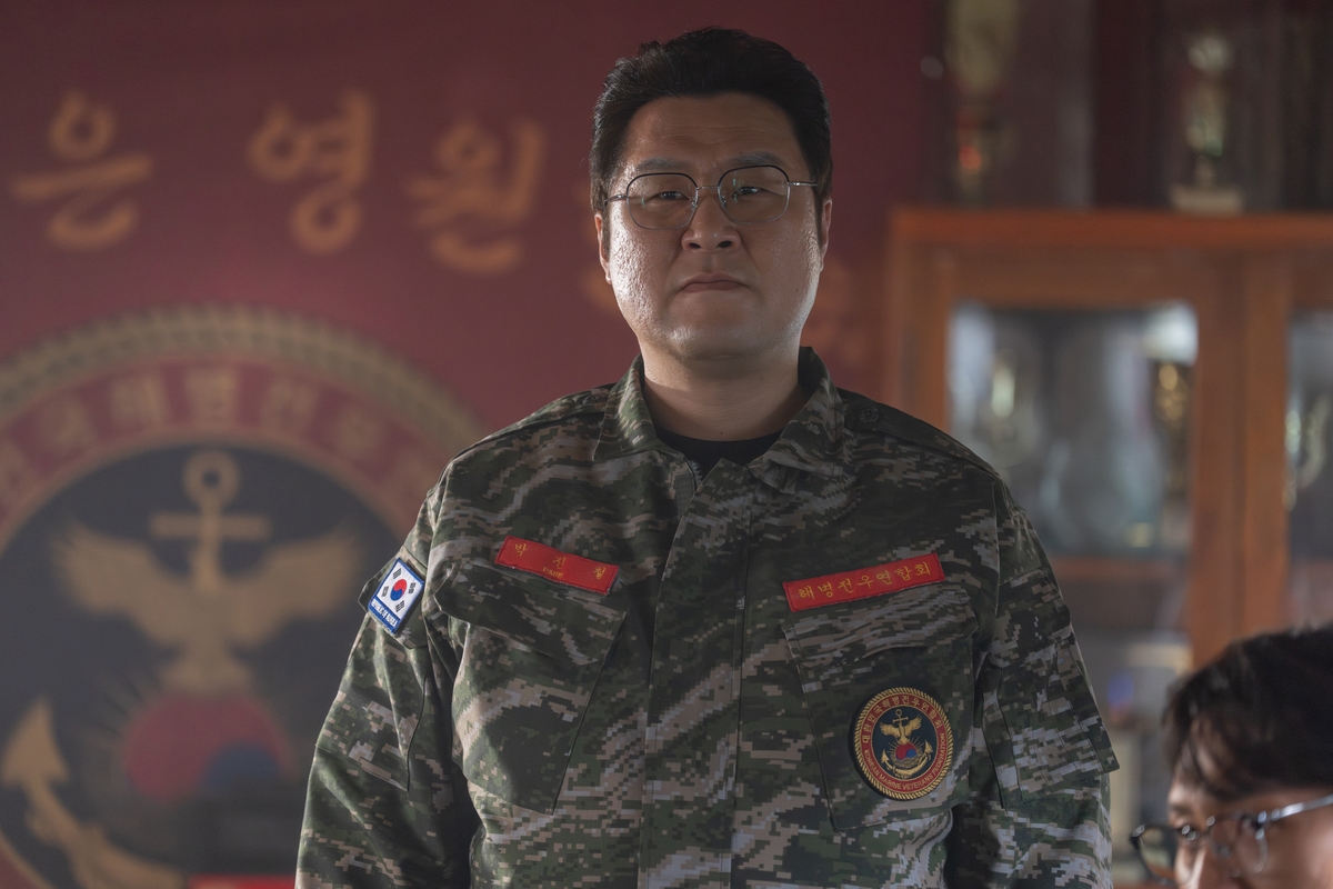 From Manual Labor to Netflix #1: Yoon Kyung-ho on Finally Making It After 25 Years