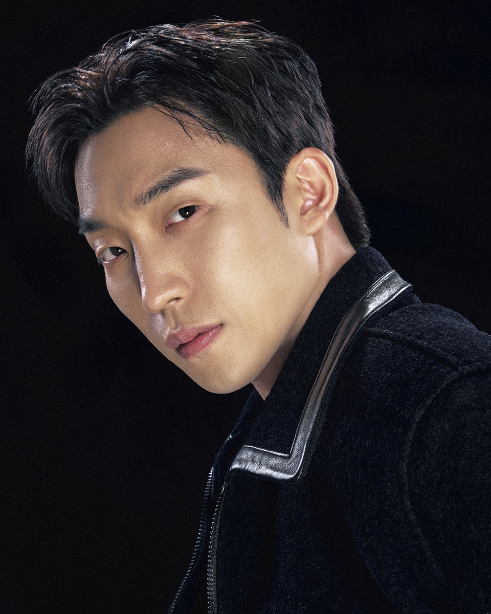 Lee Sang-yi on 'Bloodhounds 2': The Adlib Scene That Made the Director Cry