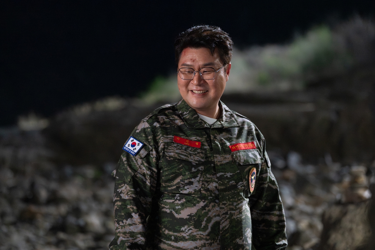 From Manual Labor to Netflix #1: Yoon Kyung-ho on Finally Making It After 25 Years