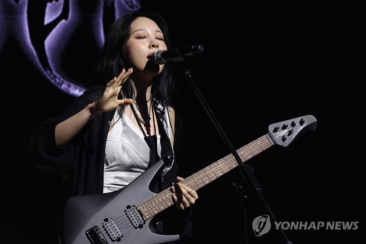 Kwon Jin-ah Calls Today Her 'Rock Star Debut' as She Drops Raw EP About Self-Hatred