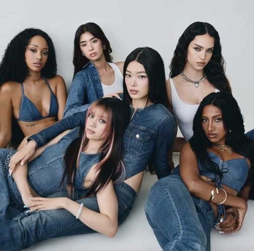 KATSEYE Hits No. 1 on the Billboard 200 with 'WILD', Becoming the 4th Girl Group to Top the Chart Since 2020