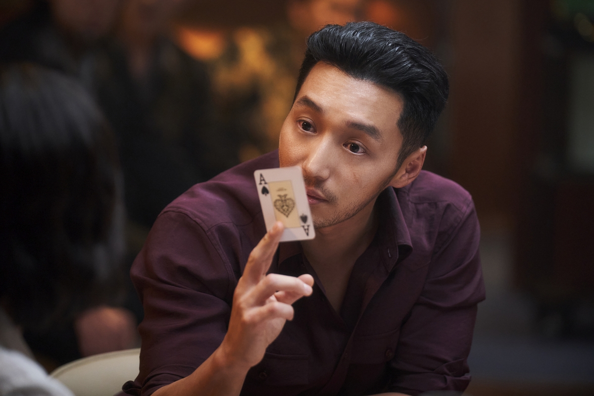 Byun Yo-han Lost 10kg and Wrecked His Voice for Tazza: Song of Beelzebub