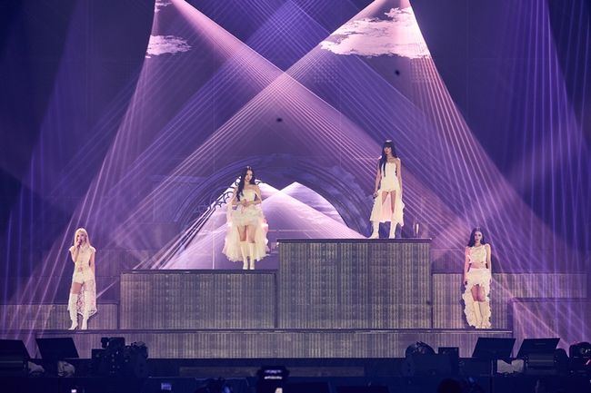 aespa Thrills Fans with 27 Songs and Minimal Chit-Chat at Gocheok Sky Dome