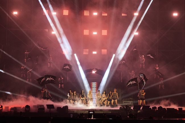 aespa Thrills Fans with 27 Songs and Minimal Chit-Chat at Gocheok Sky Dome