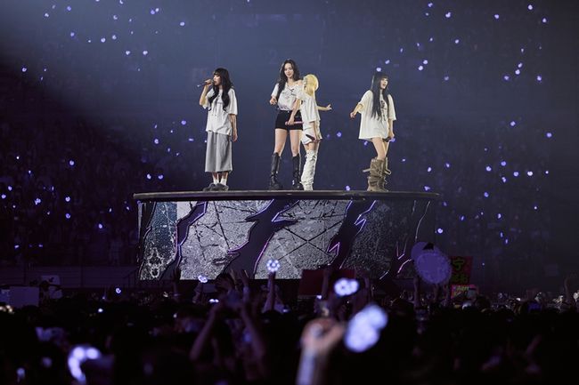 aespa Thrills Fans with 27 Songs and Minimal Chit-Chat at Gocheok Sky Dome