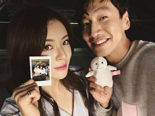 Lee Sun-bin Ran Away at 17 to Debut, Then Revealed Her Nine-Year Romance