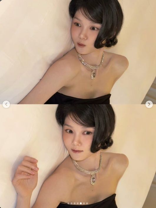 Kim Yoo-jung's Bare-Shoulder Dress Photos Sit Oddly Beside Her Two-Week Fasting Story
