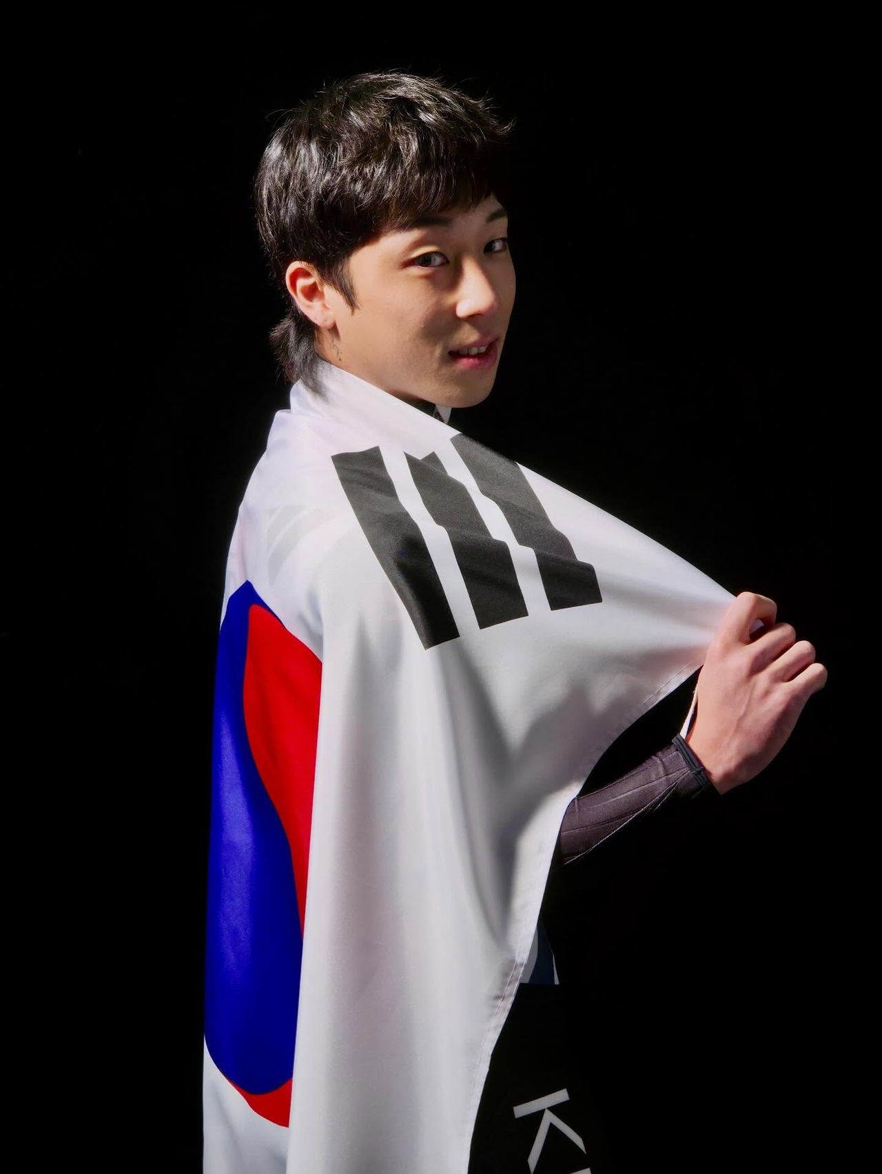 Kim Gun-woo Denies Death Reports After Fake Obituary Posted to His Account