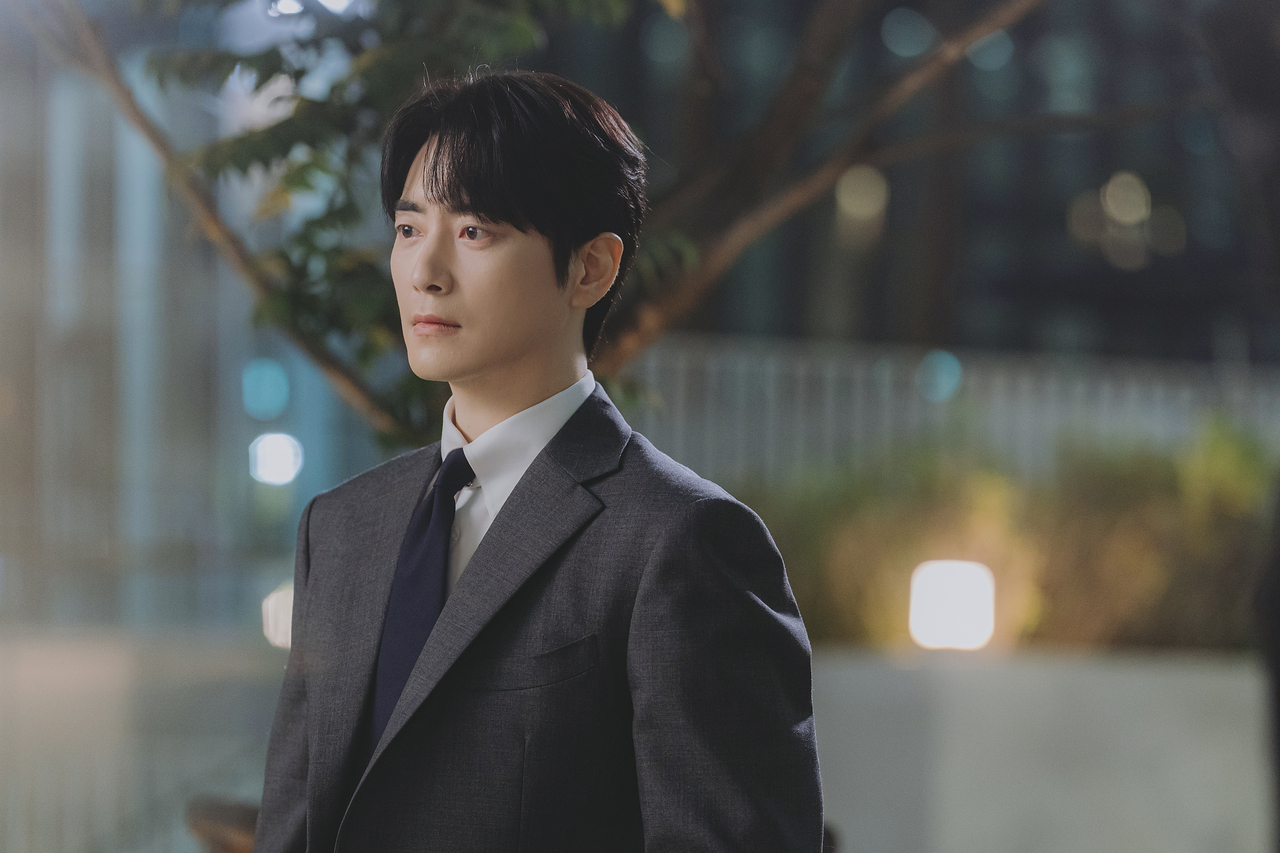 Lee Joon-hyuk's First True Lead Ends at a Series-High 6.2% Rating