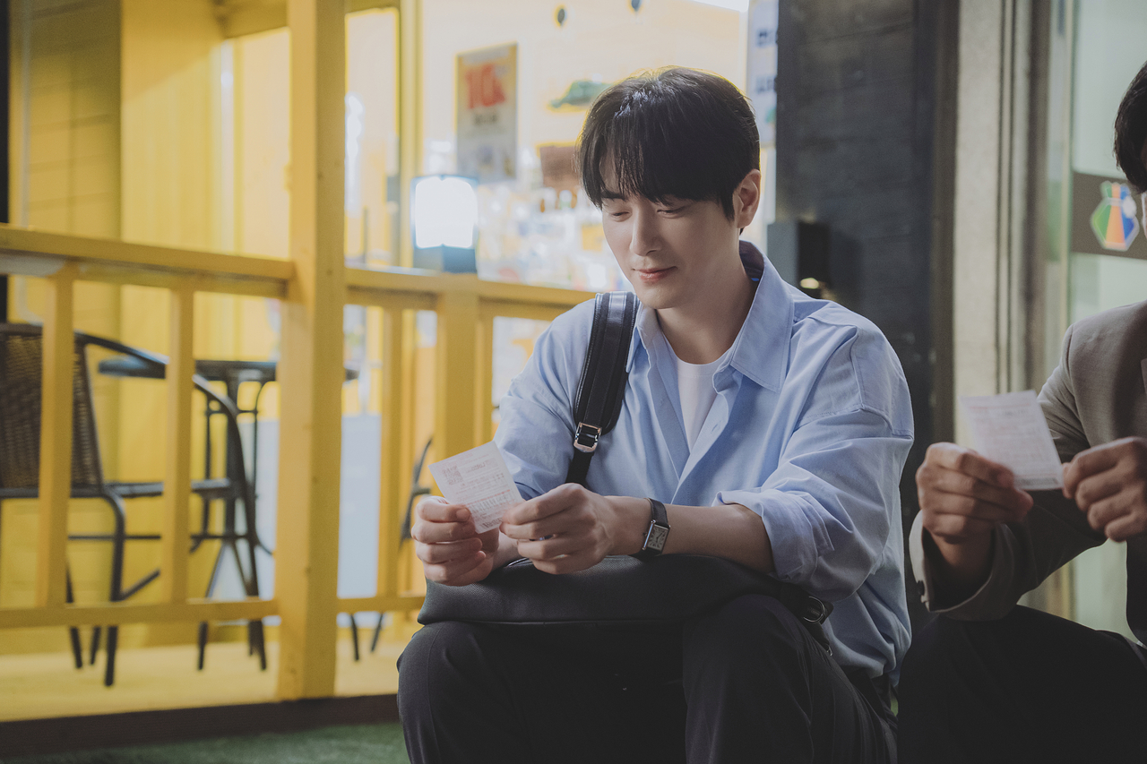 Lee Joon-hyuk's First True Lead Ends at a Series-High 6.2% Rating
