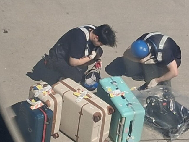 Park Soo-hong apologizes after family's mid-boarding decision delays Guam flight by 70 minutes
