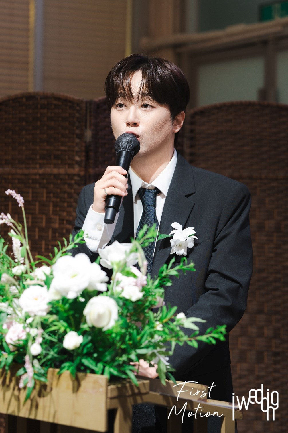 Kim Nahee Weds in 1,000-Guest Ceremony with Lee Chanwon and Song Gain by Her Side