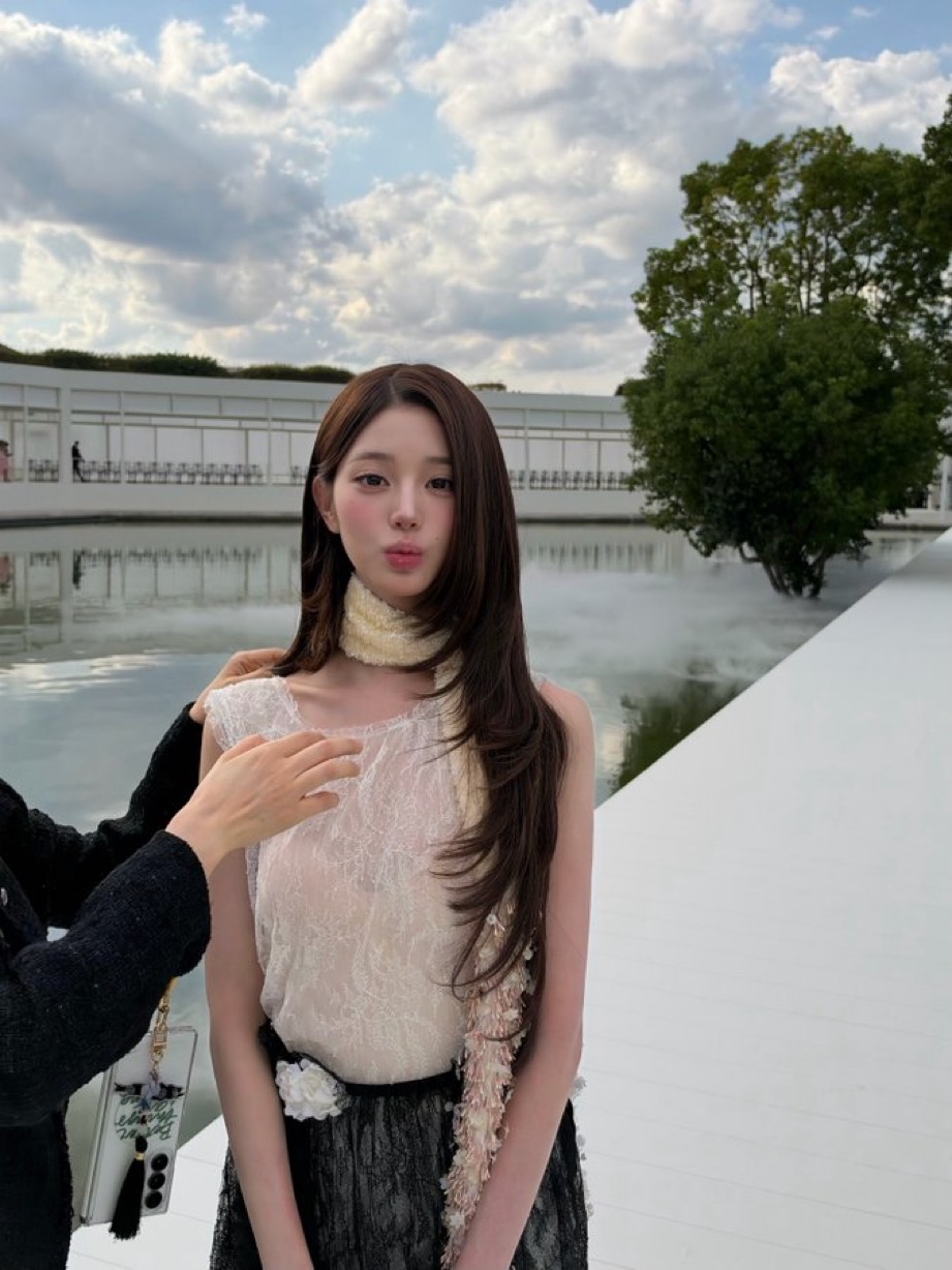 Six-Year Veteran vs. First Timer: Jisoo and Jang Wonyoung at Dior SS2027