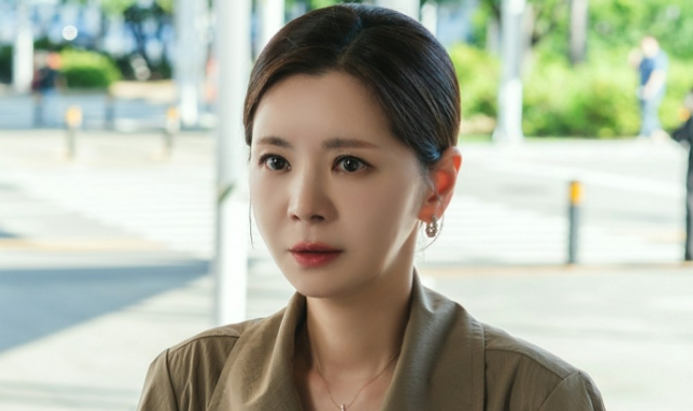 Jang Seo-hee Returns to KBS as a Calculating Villain in New Daily Drama 'Trap of Desire'
