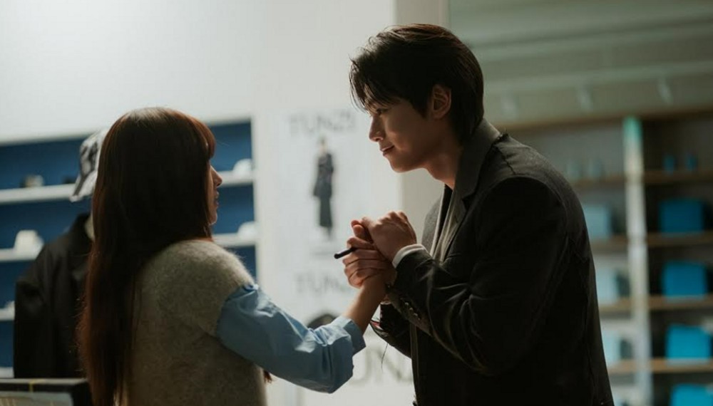 tvN's 'My Favorite Employee' Lands in Rakuten Viki's Global Top 3 After Just One Week