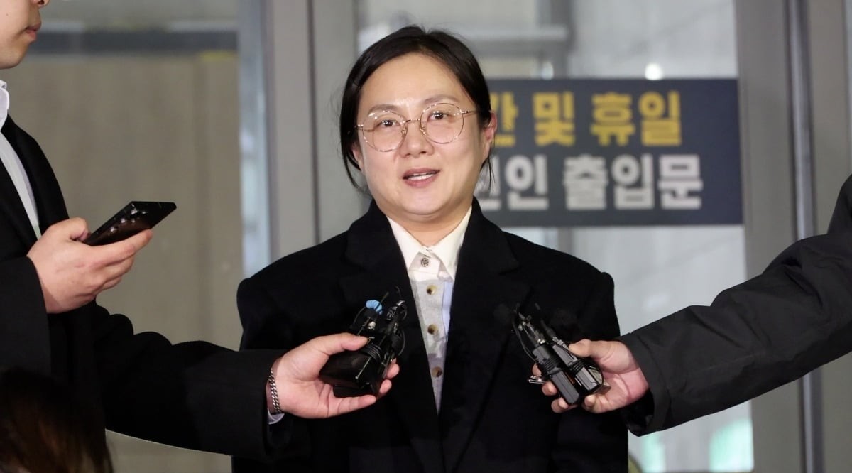 Park Narae Breaks 8-Month Social Media Silence to Congratulate Close Friend Kang Gyun-sung's Wedding