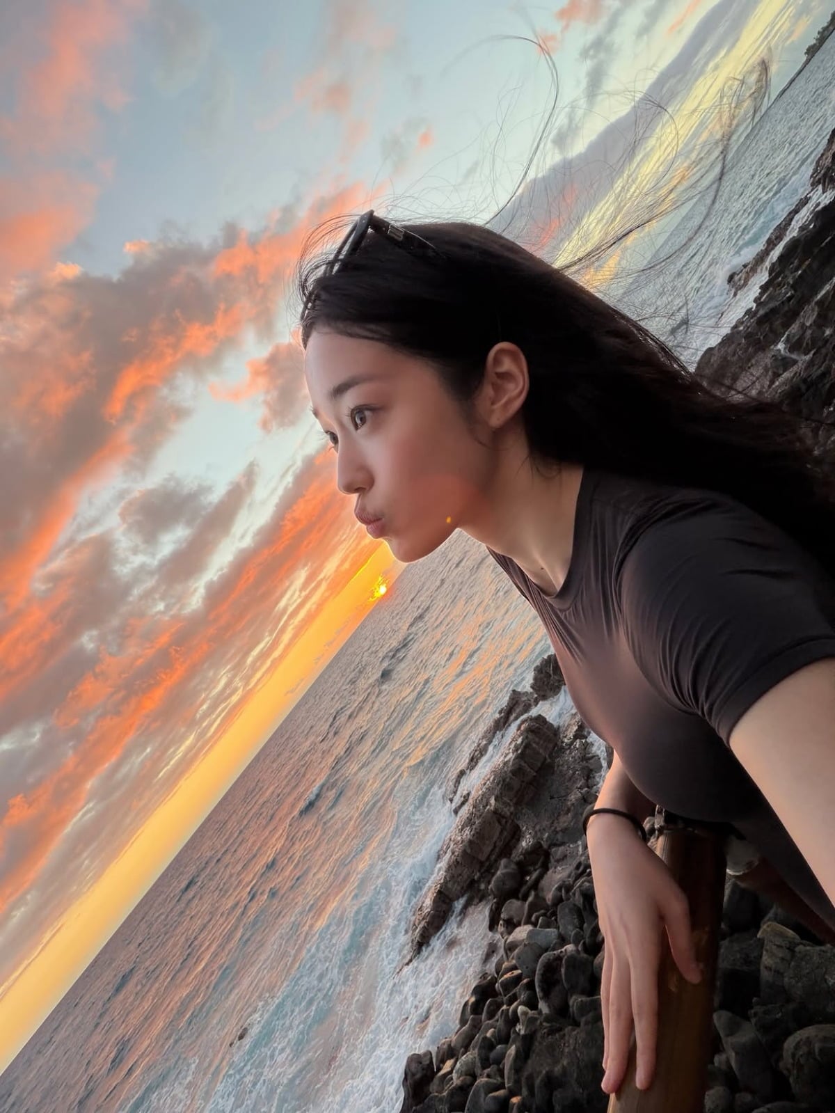 Noh Yoon-seo Drops 3 Hawaii Photo Sets Before Netflix Drama Donggung