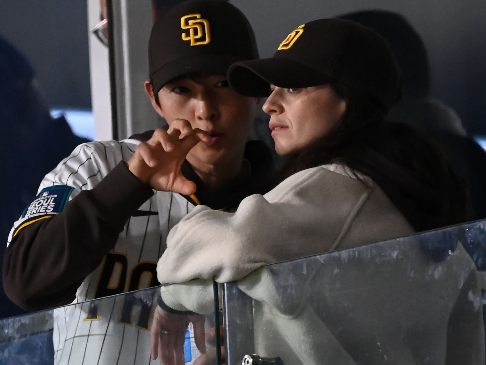 Was Song Joongki Really Offended? One Brief Frown Over Song Hyekyo Goes Viral