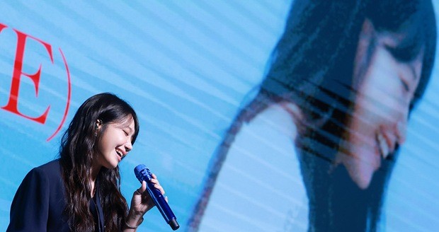 Jung Eun-ji's Bold Comeback: New Album 'Summer, I' Reveals Vocal Growth and Heartfelt Challenges