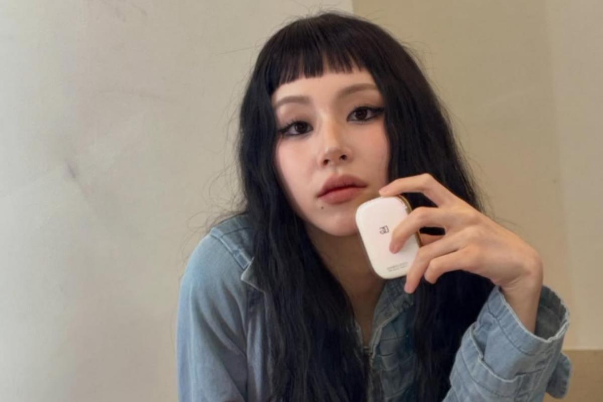 Someone Paid to Insult Chaeyoung's Tattoos on Bubble. She Had 3 Words Back.
