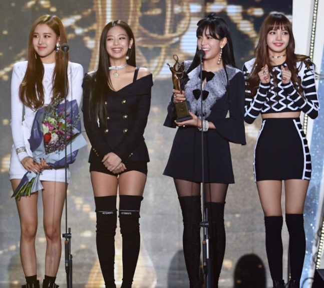 BLACKPINK Fans Are Demanding Rosé Return to Korea as the Group's 10th Anniversary Approaches