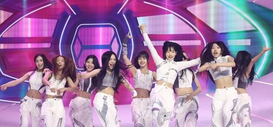 A2O LITE Debut With 9 Members and Synchronized Choreography at Kintex