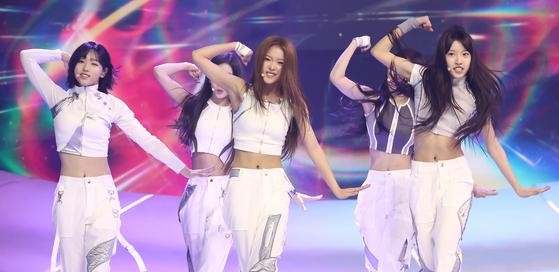 A2O LITE Debut With 9 Members and Synchronized Choreography at Kintex