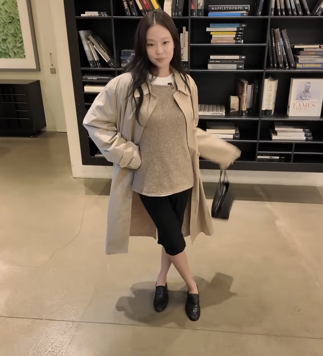 Jennie's Capri Pants Moment and 4 Summer Trends Dominating Korean Fashion Right Now